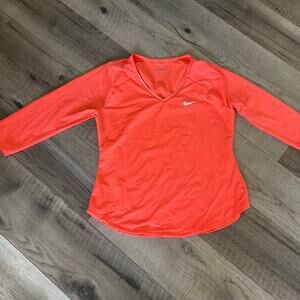 Nike dri fit 3/4 sleeve top size medium
